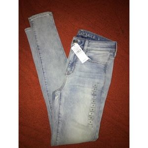 NWT American Eagle light wash jean